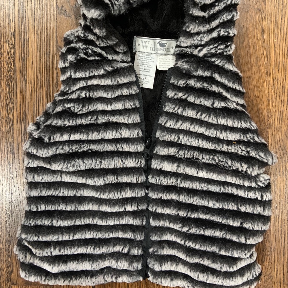 Kids fur zip up vest
